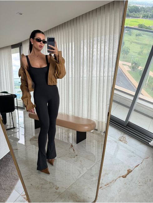 Macacão Preto Flavia PRETO